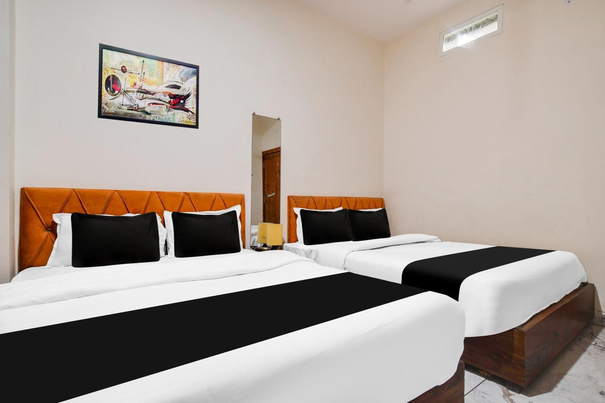 Hotel O Ujjain Near Hari Fatak ภายนอก รูปภาพ