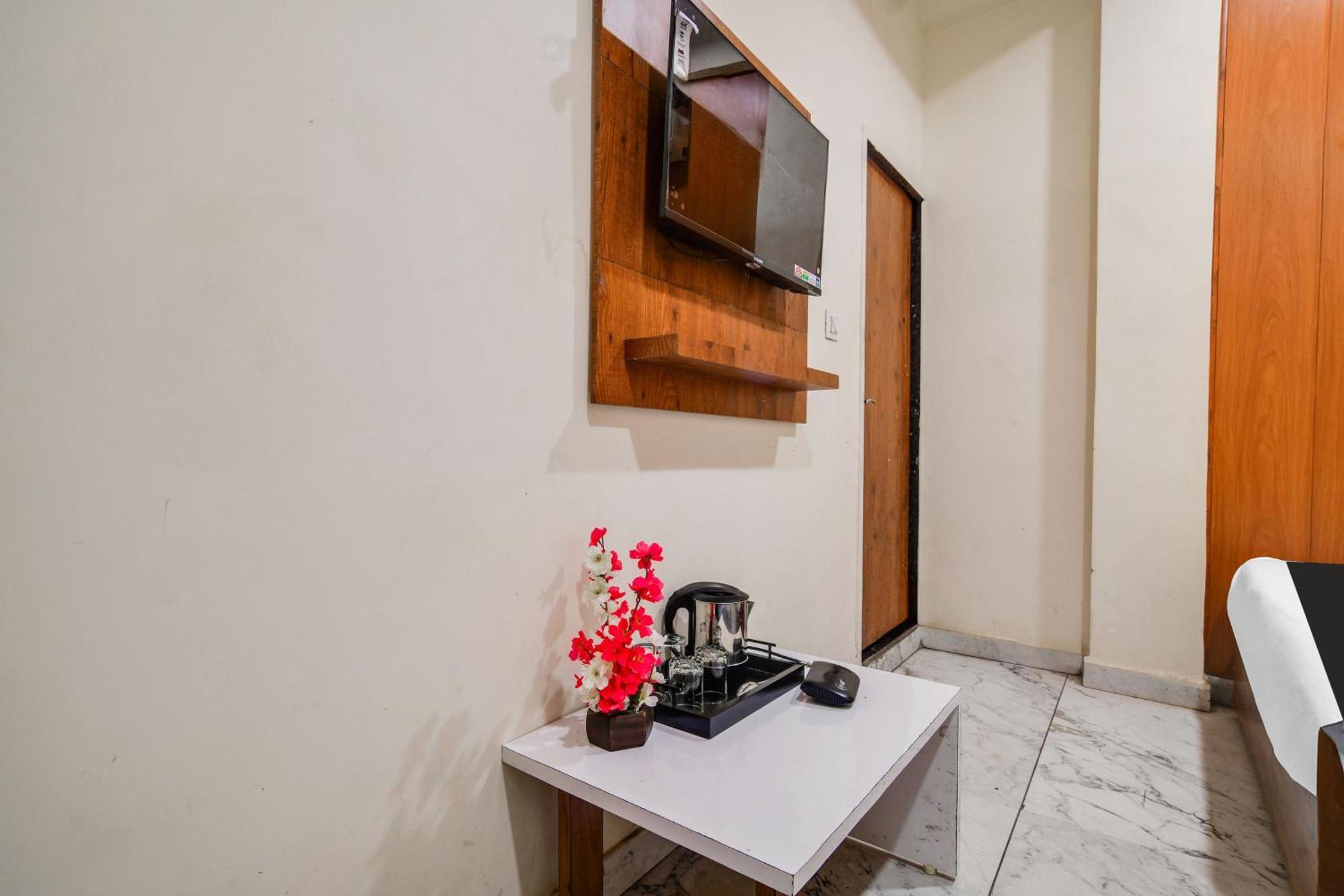 Hotel O Ujjain Near Hari Fatak ภายนอก รูปภาพ
